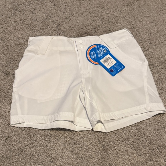 Columbia Pants - Columbia Women's Athletic White Shorts sz 6, Ins. 5”